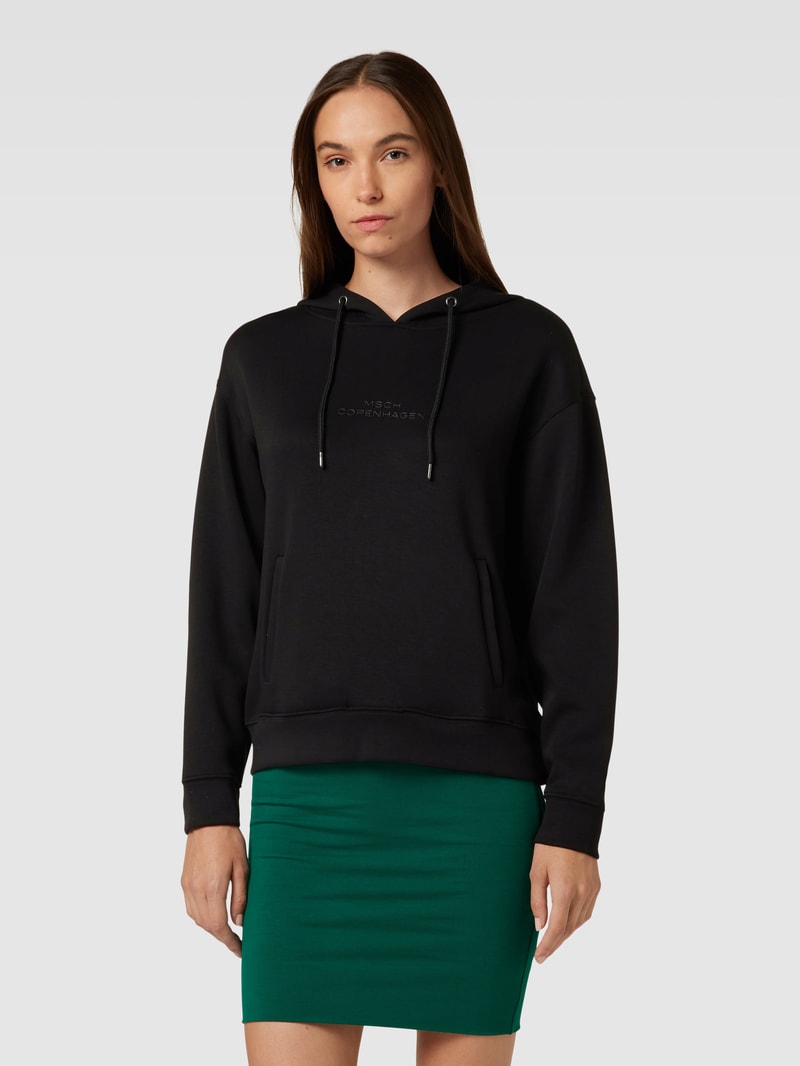 Hoodie mit Label-Print und Känguru-Tasche in schwarz