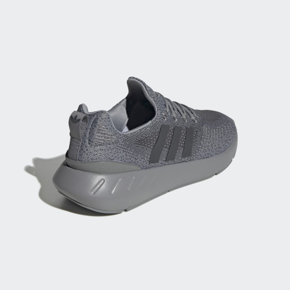 adidas Swift Run 22 GZ3502 / grau