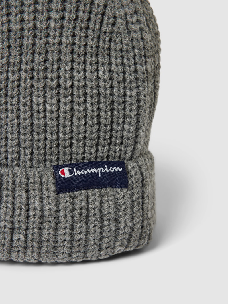 Beanie mit Label-Patch in dunkelgrau