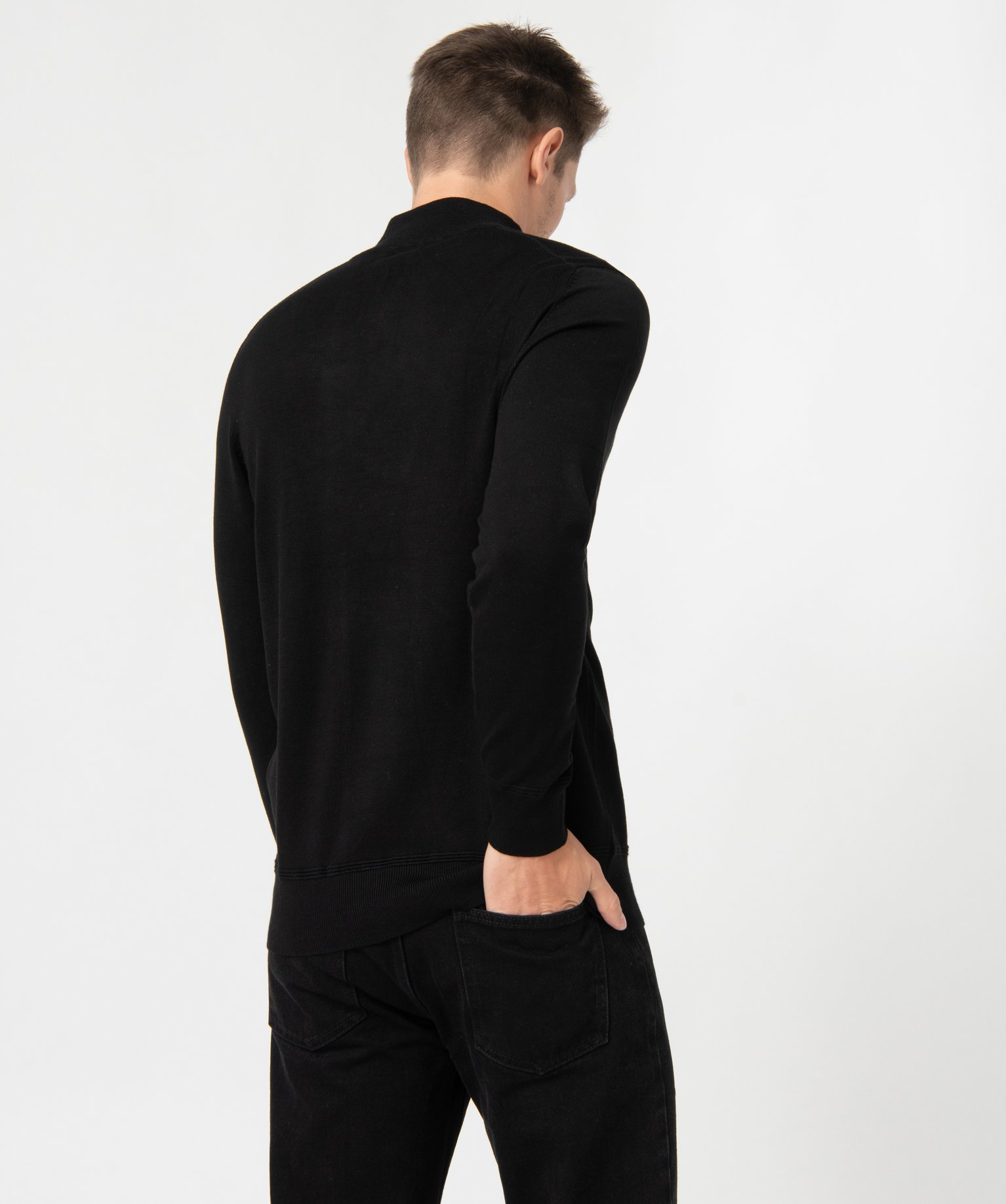 Pull homme en maille fine avec col camionneur noir | GEMO