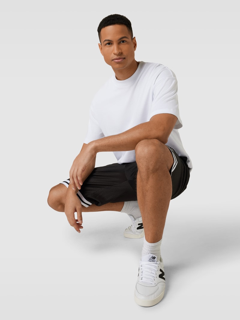 Sweatshorts mit Tunnelzug in schwarz