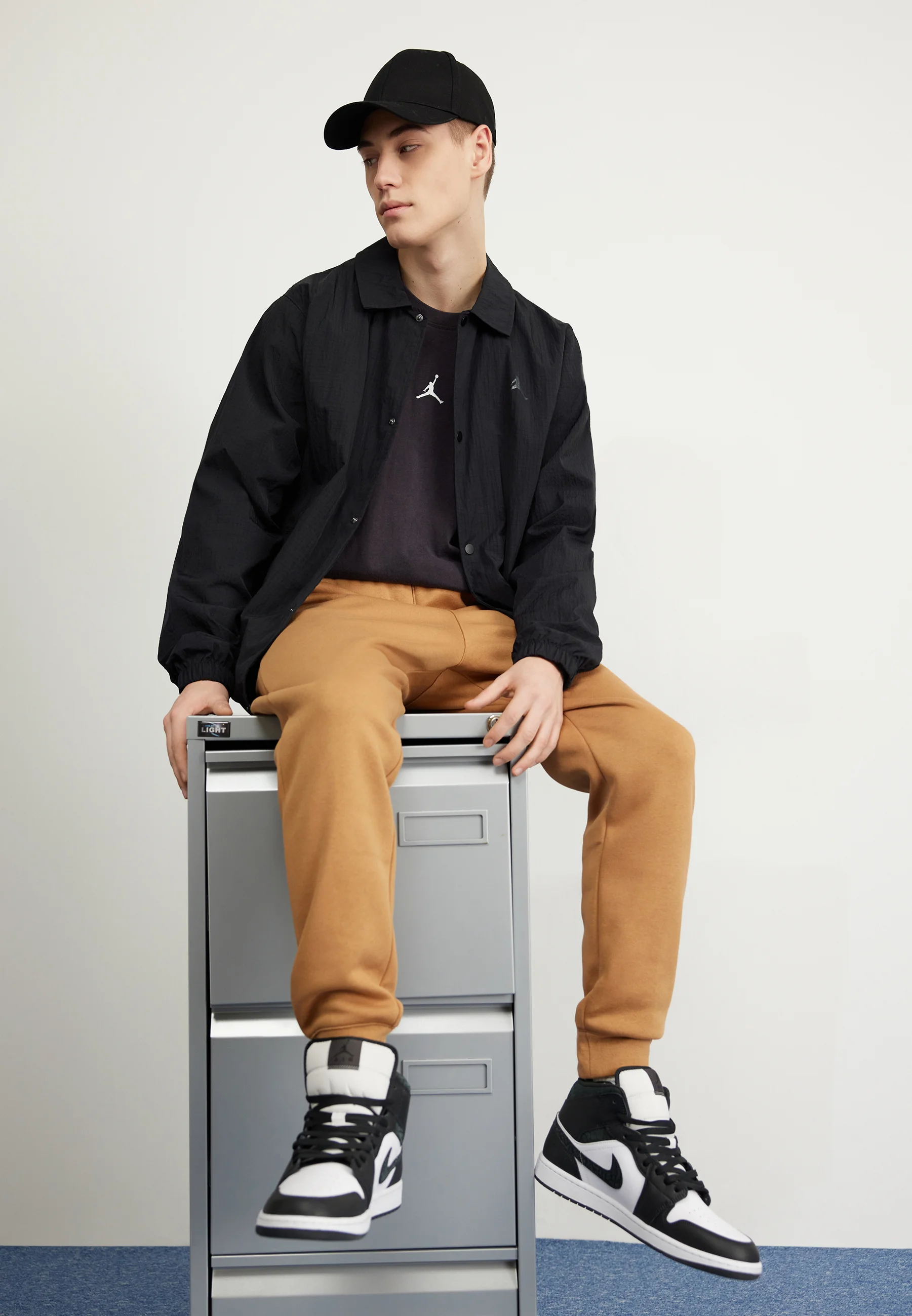 Jordan COACHES - Chaqueta ligera