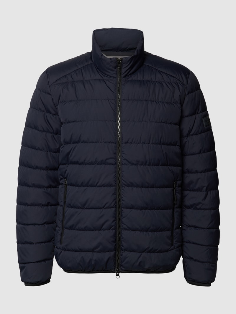 Steppjacke mit Label-Patch in marineblau