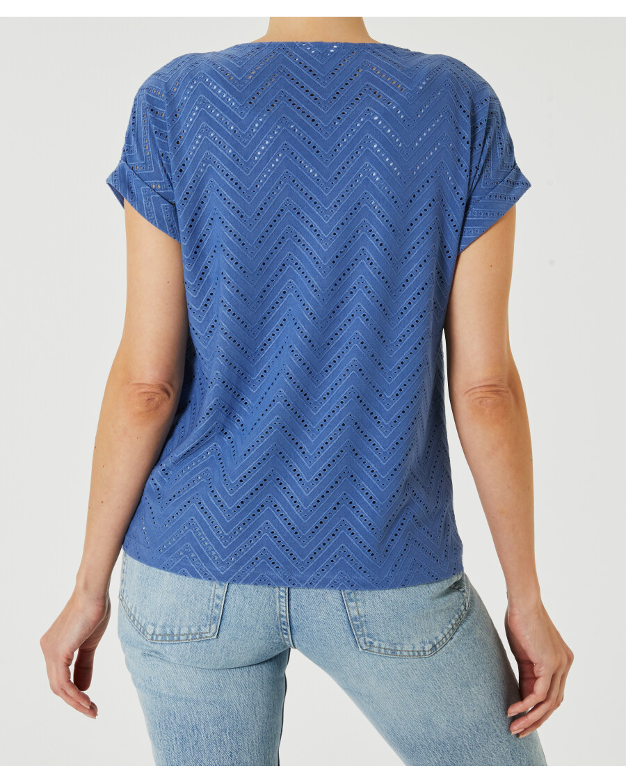 T-Shirt Lochmuster