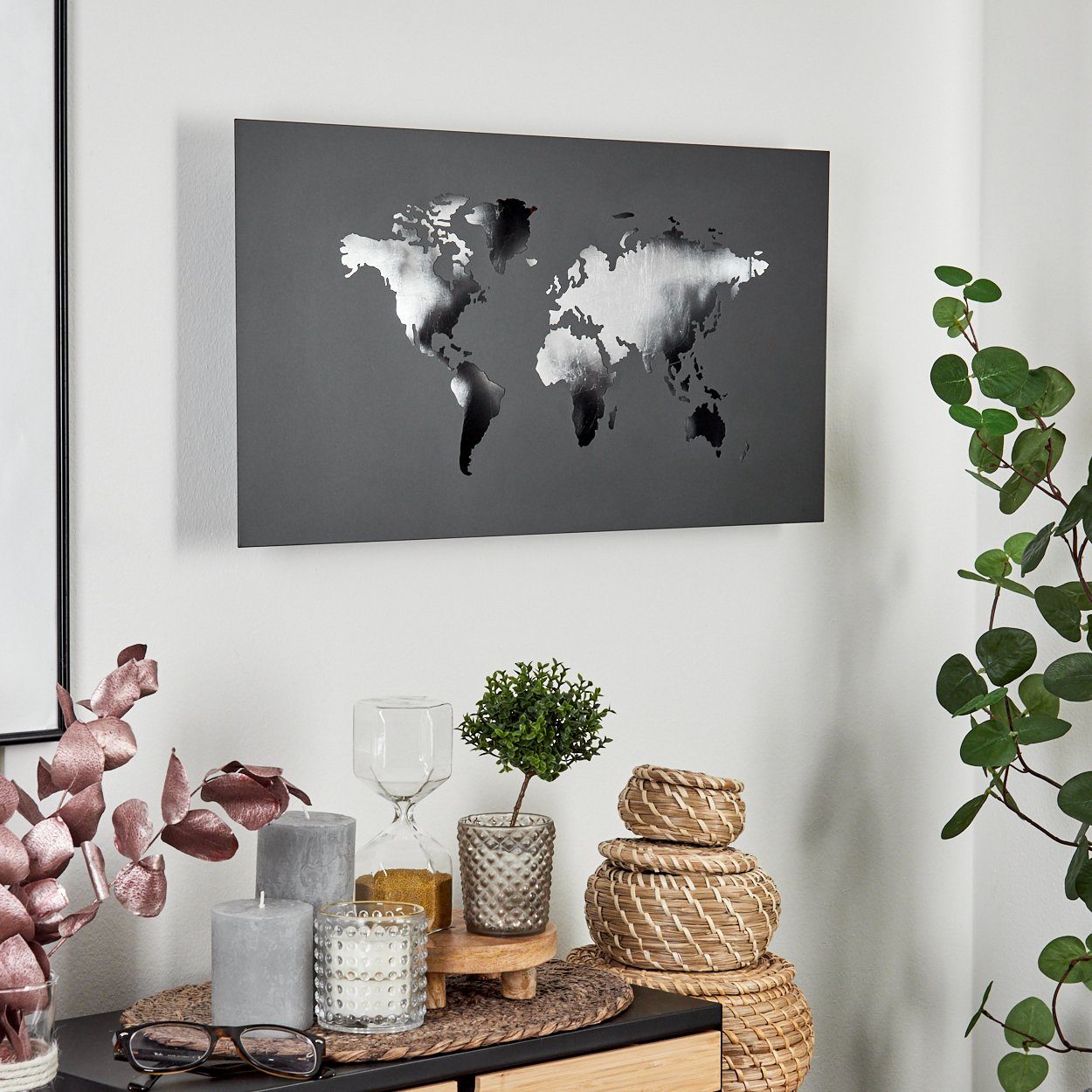 hofstein Wandleuchte Vendicio Wandlampe aus Metall in Schwarz/Silberfarben, 3000 Kelvin, LED Weltkarte Wandbild mit Lichteffekt, LED 170 Lumen