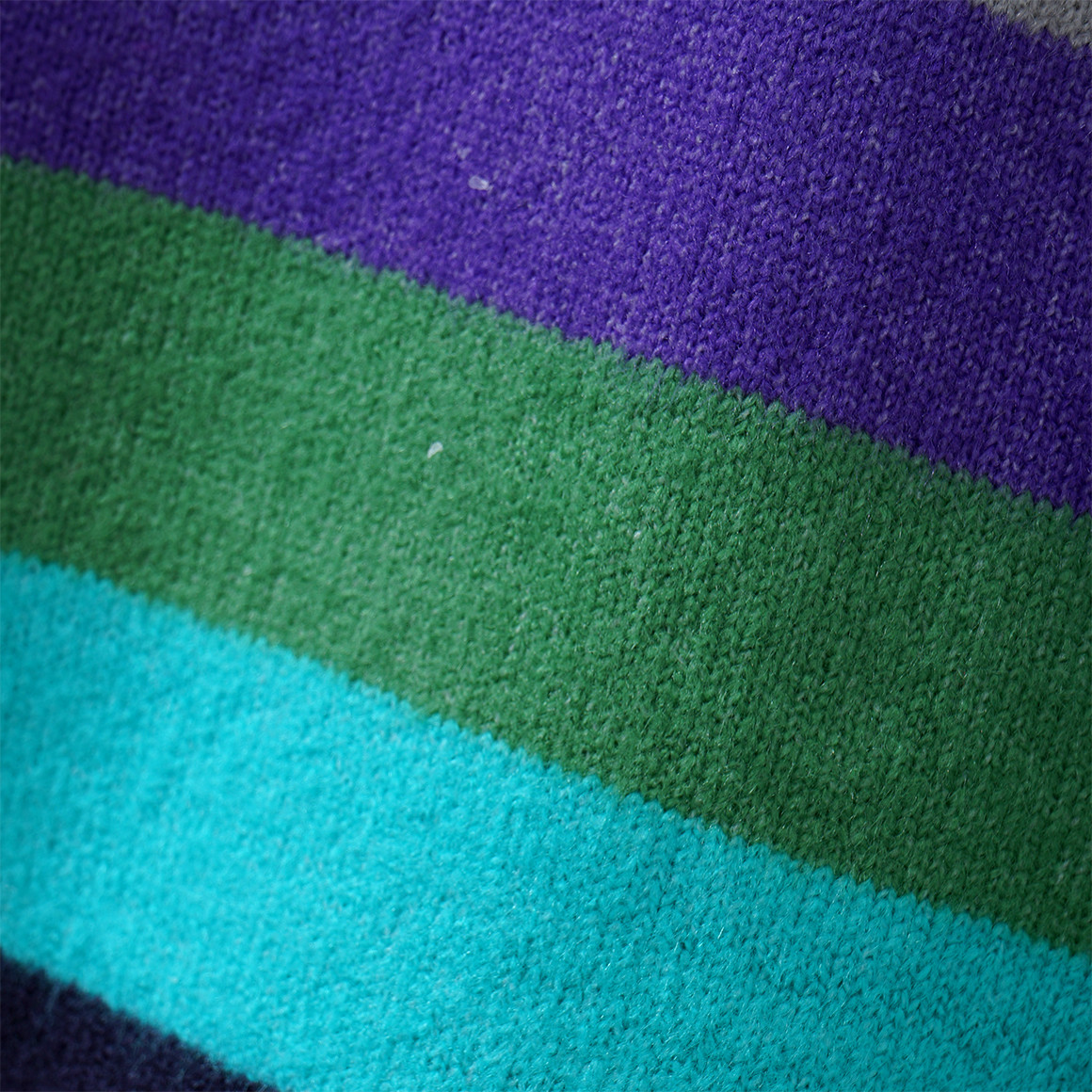 Mädchen Strickpullover im bunten Ringel-Look