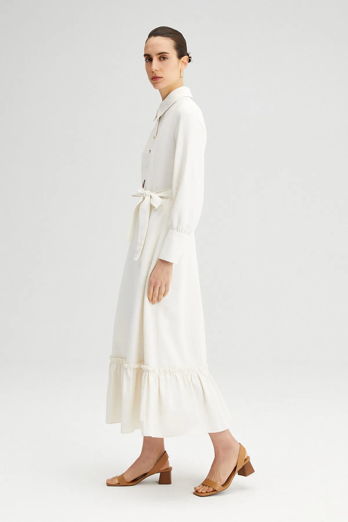Touché Privé  Langes Kleid mit Knopfdetail