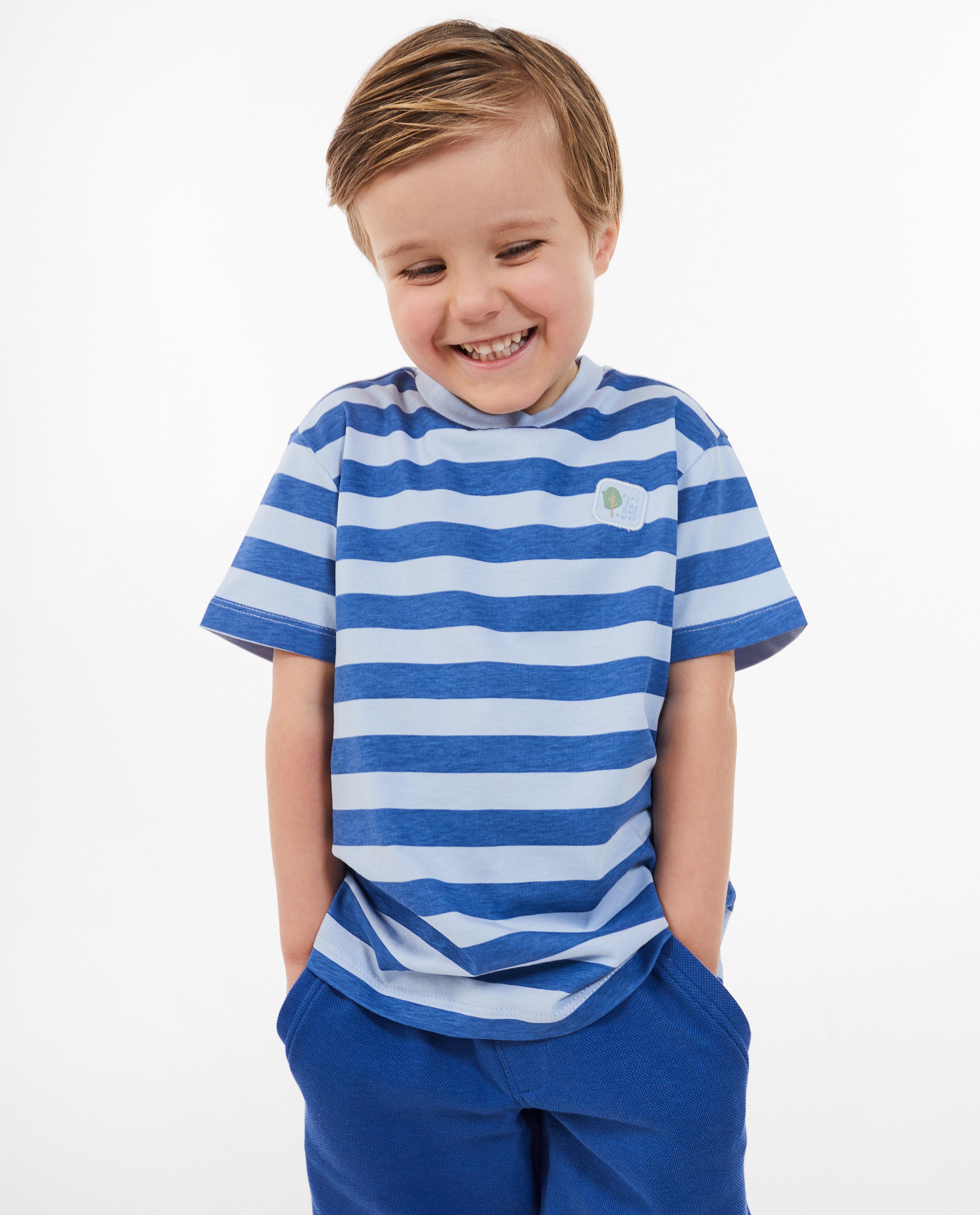 T-shirt Maya in cotone biologico con toppa blu