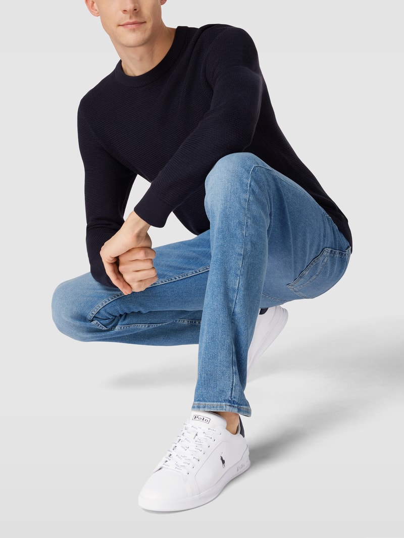 Sneaker mit Label-Print in weiß