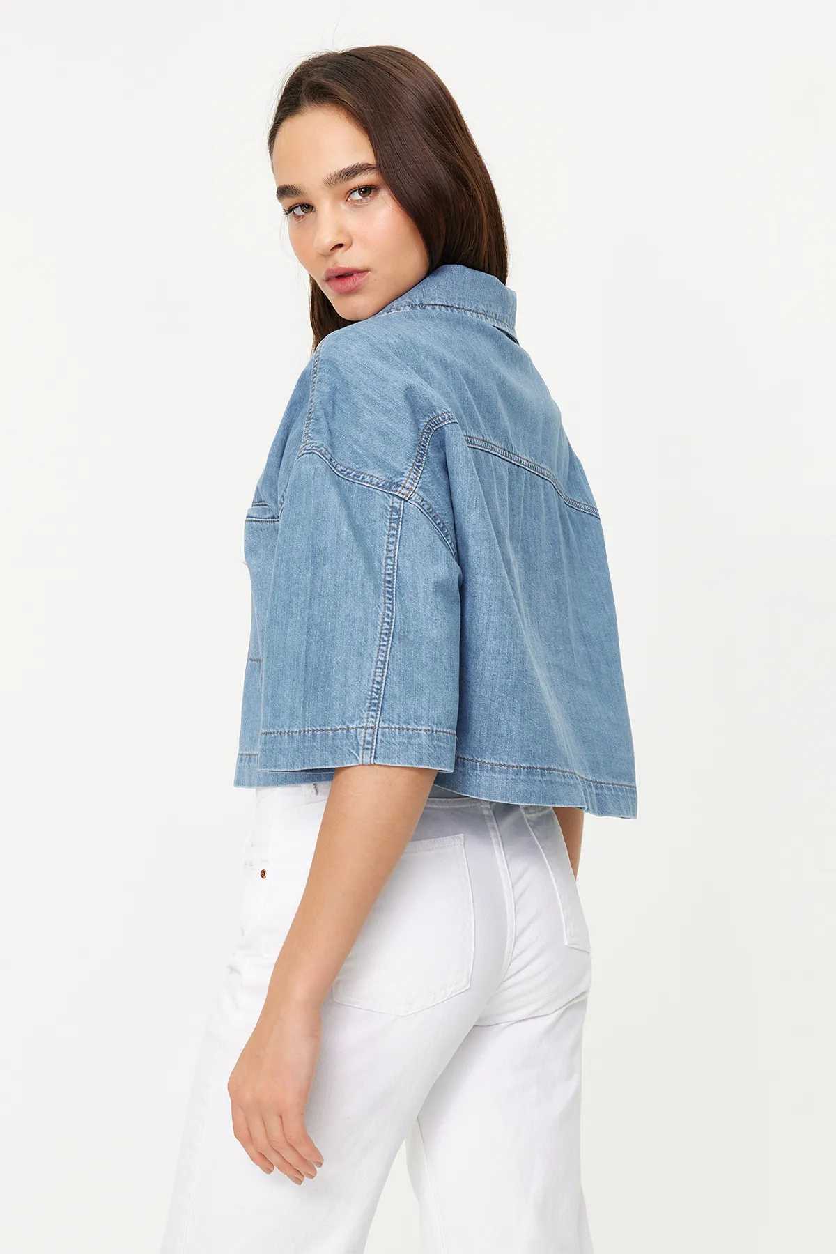 Trendyol Collection  Blaues Kurzarm-Jeanshemd TWOSS24GO00022