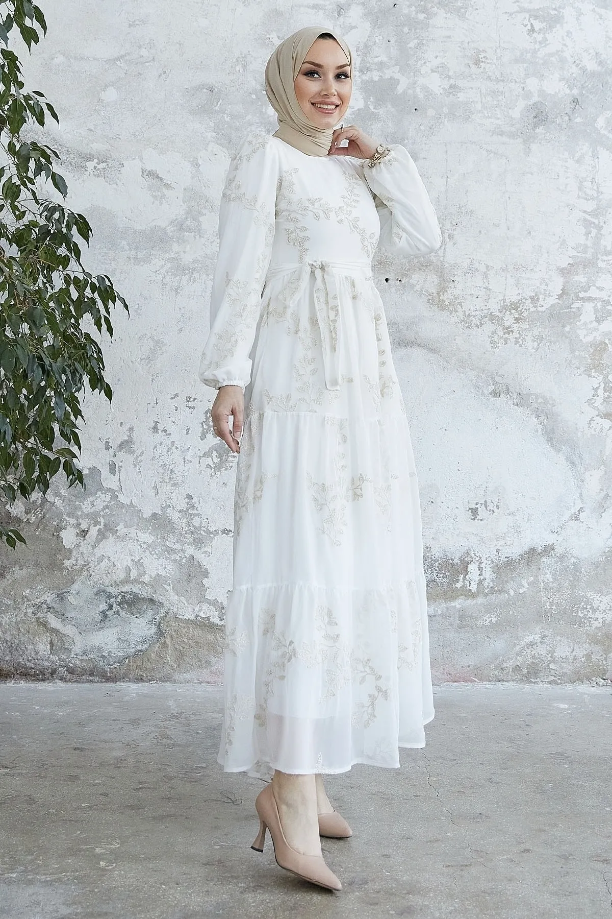 InStyle  Miles Leaf besticktes Chiffonkleid – Weiß