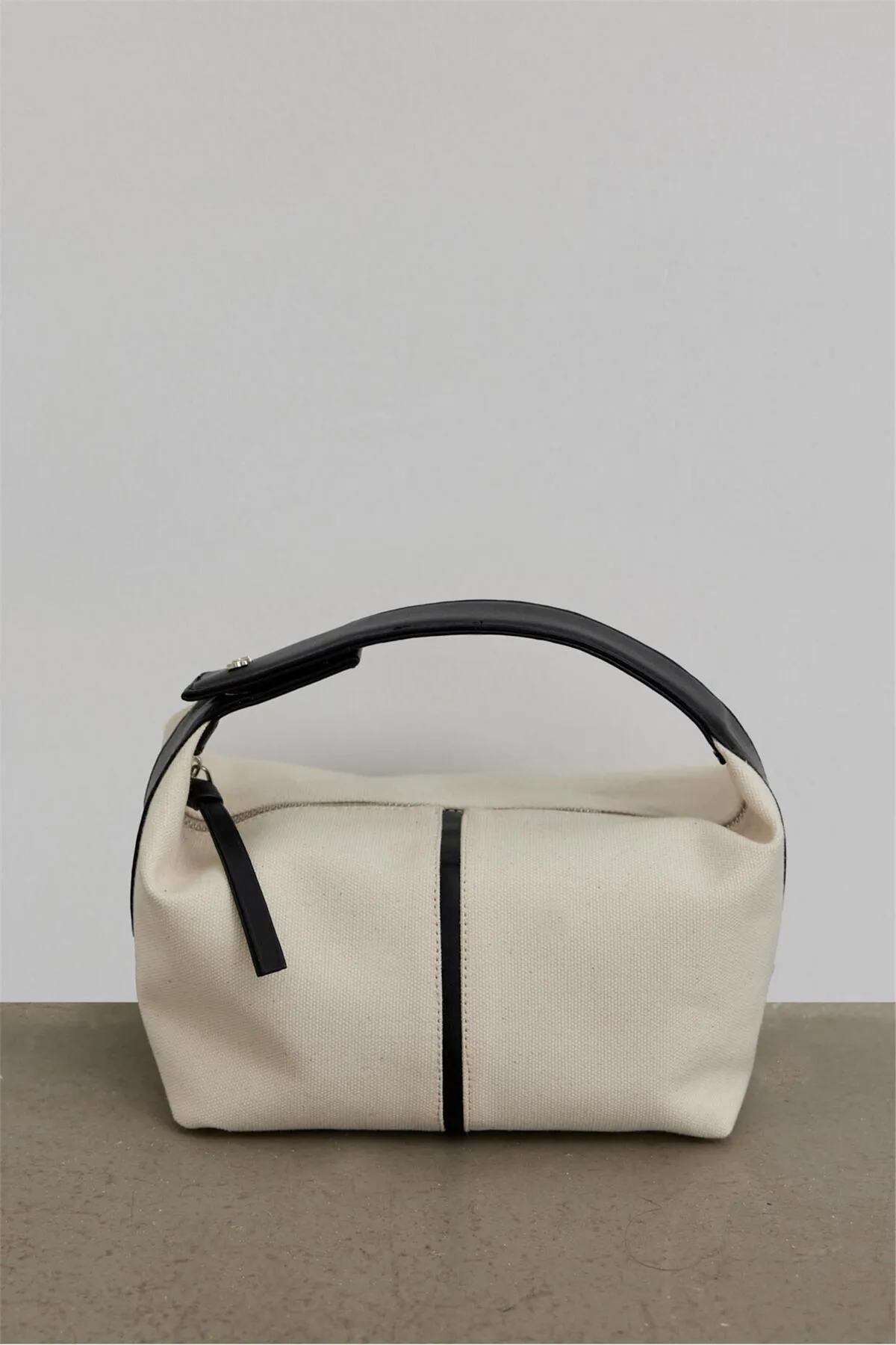 Suud Collection  Cremefarbene Mini-Tasche „Archi“