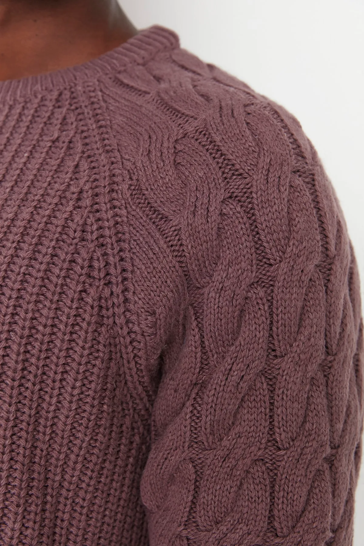 Trendyol Collection  Dried Rose Regular Fit Rundhals-Haarstrickpullover mit detailliertem Strickmuster TMNAW22KZ2059