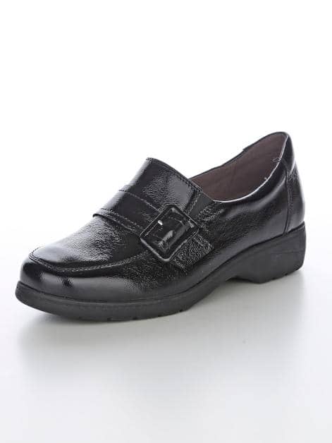 Slipper in Lackoptik