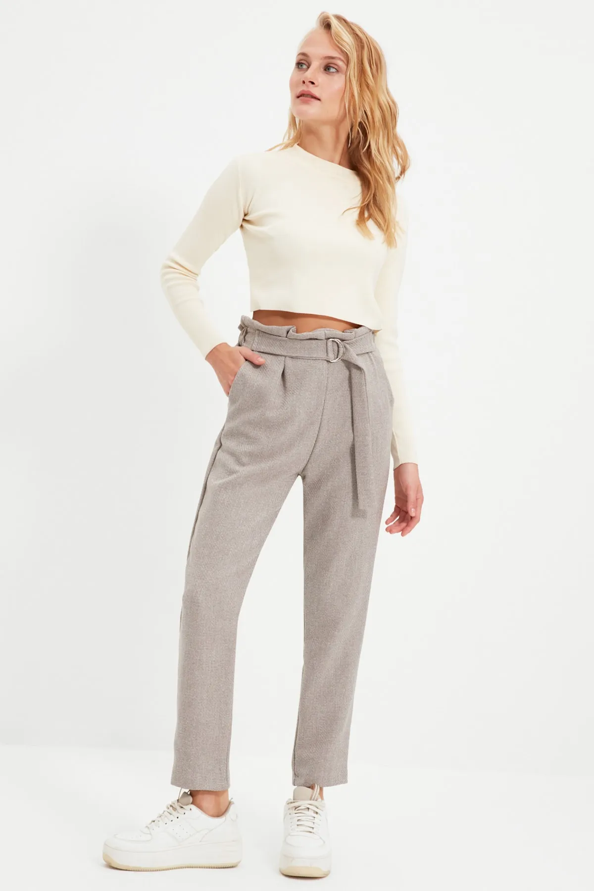 Trendyol Collection  Graue gewebte Zigarettenhose zum Binden TWOAW21PL0316