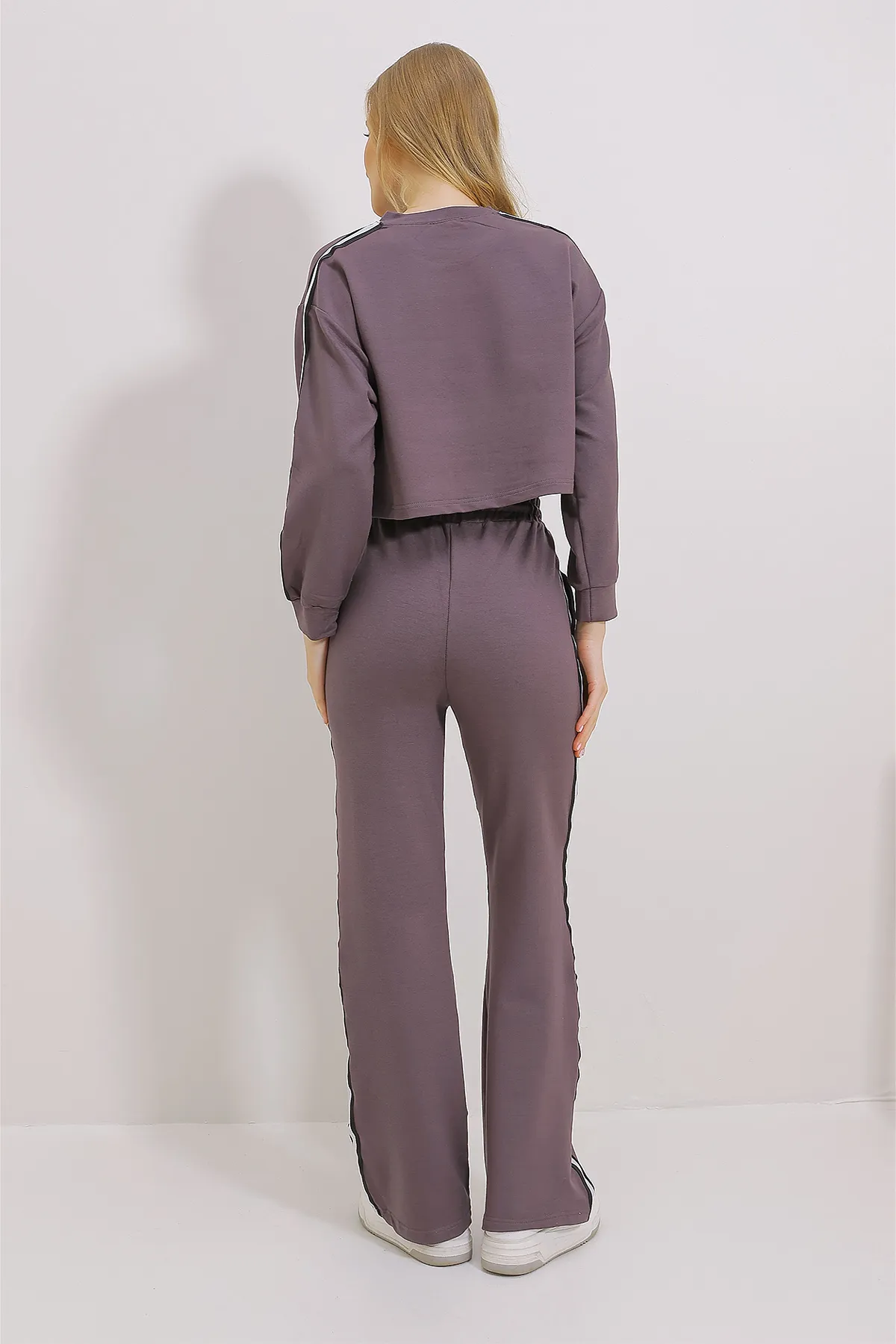 Trend Alaçatı Stili  Grauer Trainingsanzug mit Streifendetail für Damen ALC-X11464