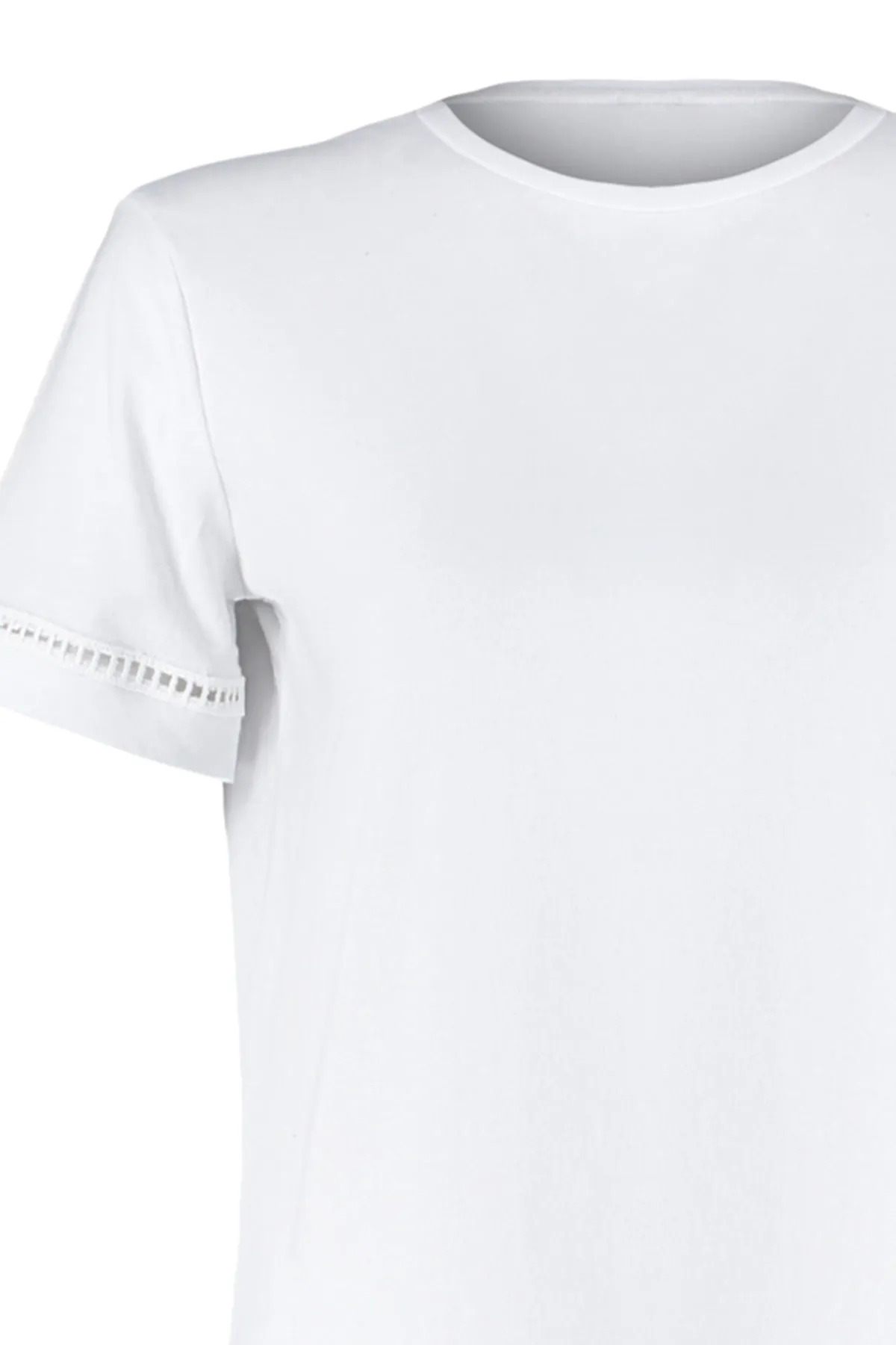 Trendyol Collection  Weißes Basic-Strick-T-Shirt aus 100 % Baumwolle mit Rundhalsausschnitt und Stickerei-Detail TWOSS23TS00012