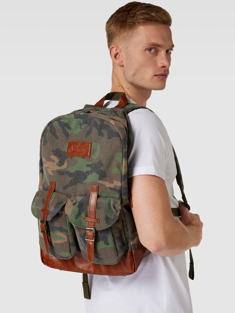 Rucksack mit Camouflage-Muster Modell 'CODY' in khaki