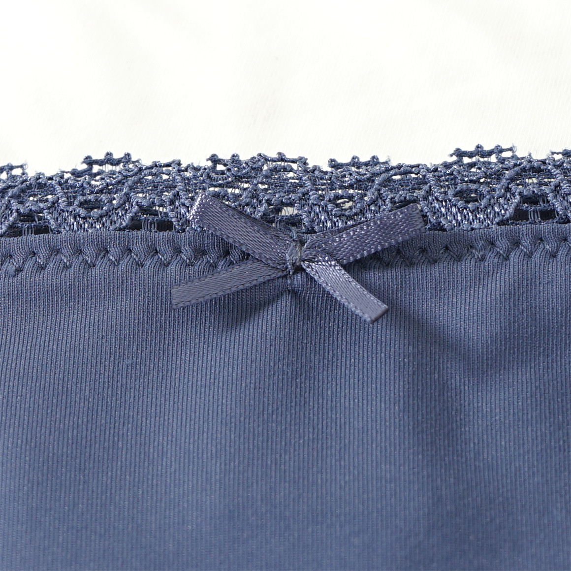 3 Damen Slips mit Spitze