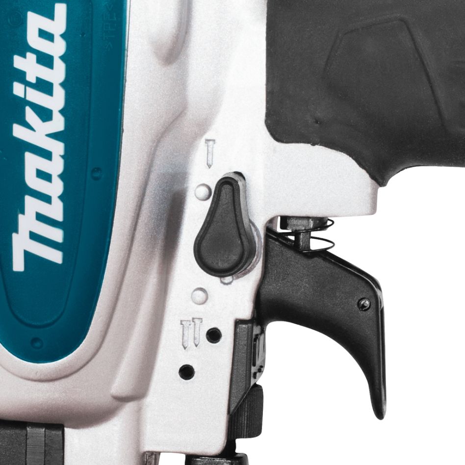 „Makita AT638A“ 8 barų kniedės (siaura karūnėlė)
