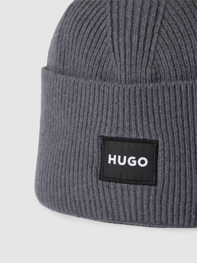 Beanie mit Label-Applikation Modell 'Xaff' in hellgrau