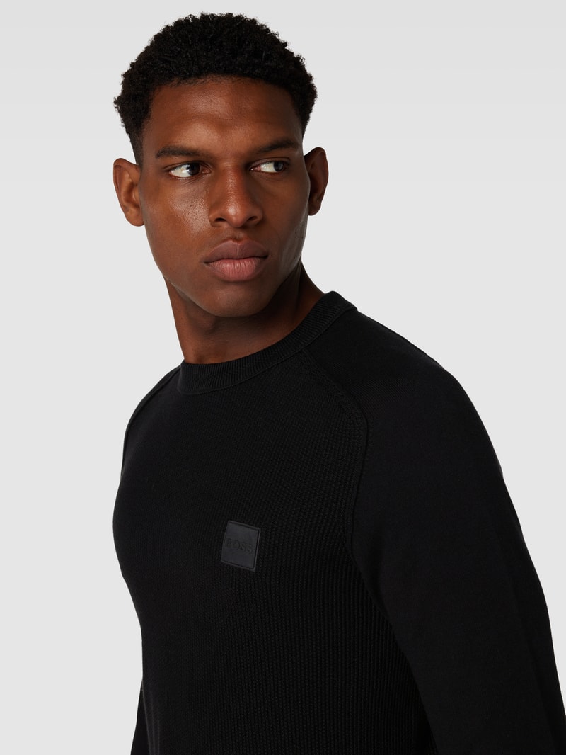 Strickpullover mit Label-Patch Modell 'KESOM' in schwarz