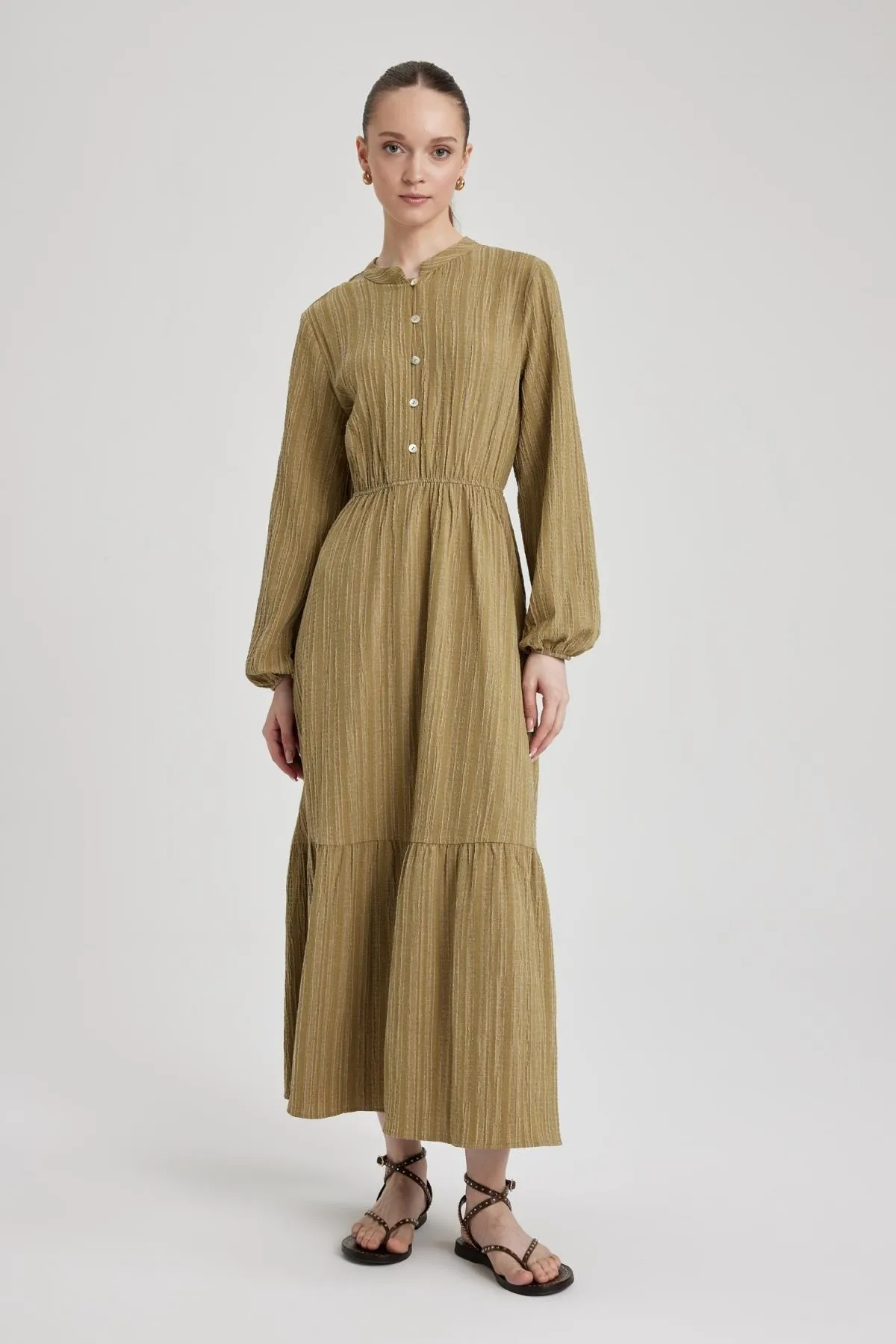 DeFacto  Langärmliges Kleid aus Musselin mit Richterkragen