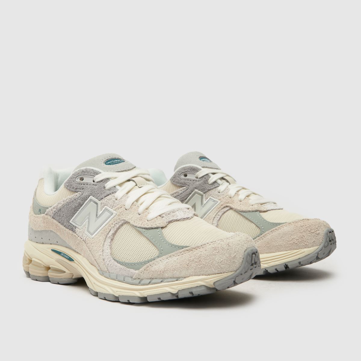 New Balance 2002 sportcipő törtfehér színben