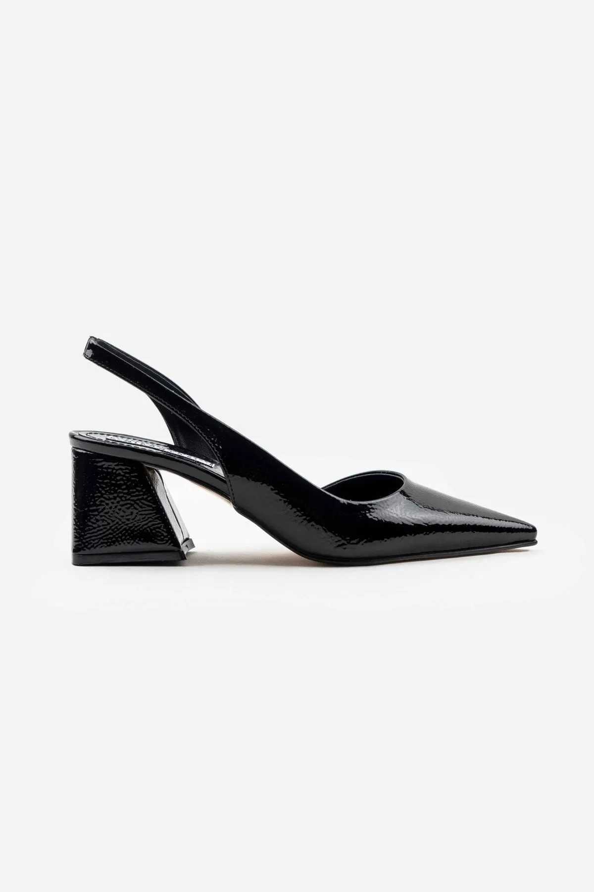 NİŞANTAŞI SHOES  Owen Damen-Schuhe mit Absatz aus schwarzem Lackleder mit Banddetail und spitzer Zehenpartie