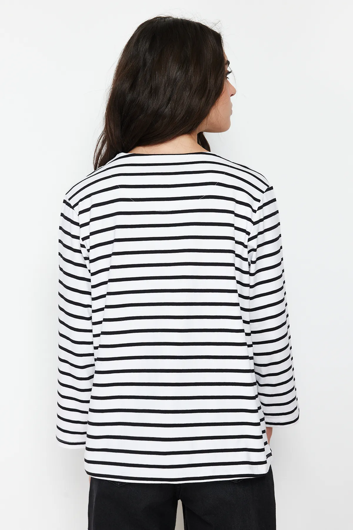 Trendyol Modest  Ecru-normale gestreifte Stricktunika aus Single-Jersey-Baumwolle und Lycra TCTSS24UK00029