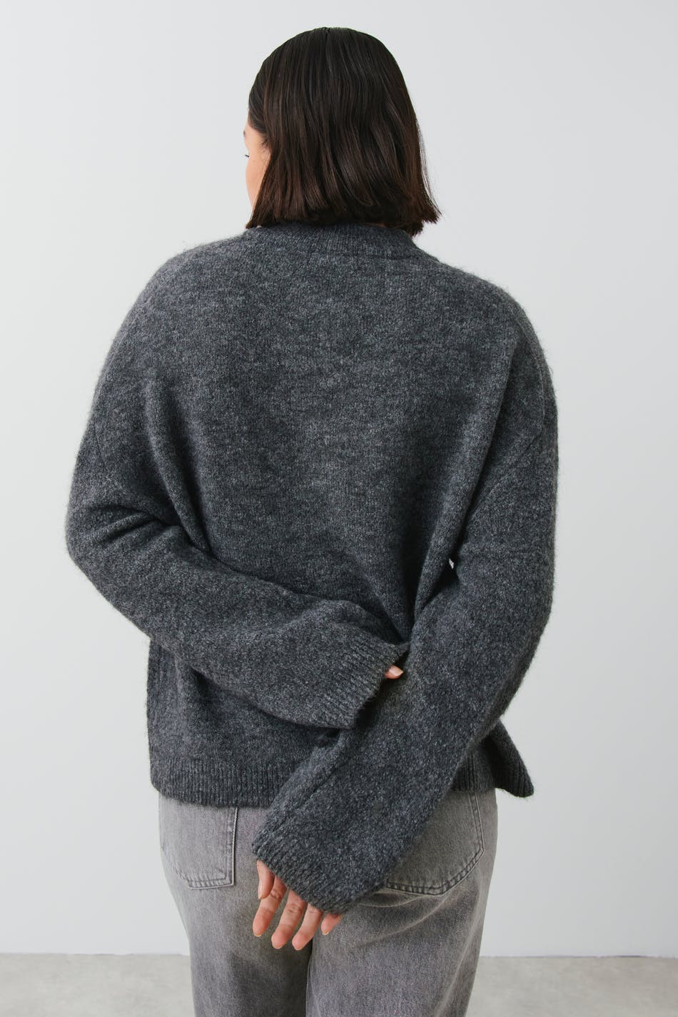 Crew neck knitted sweater