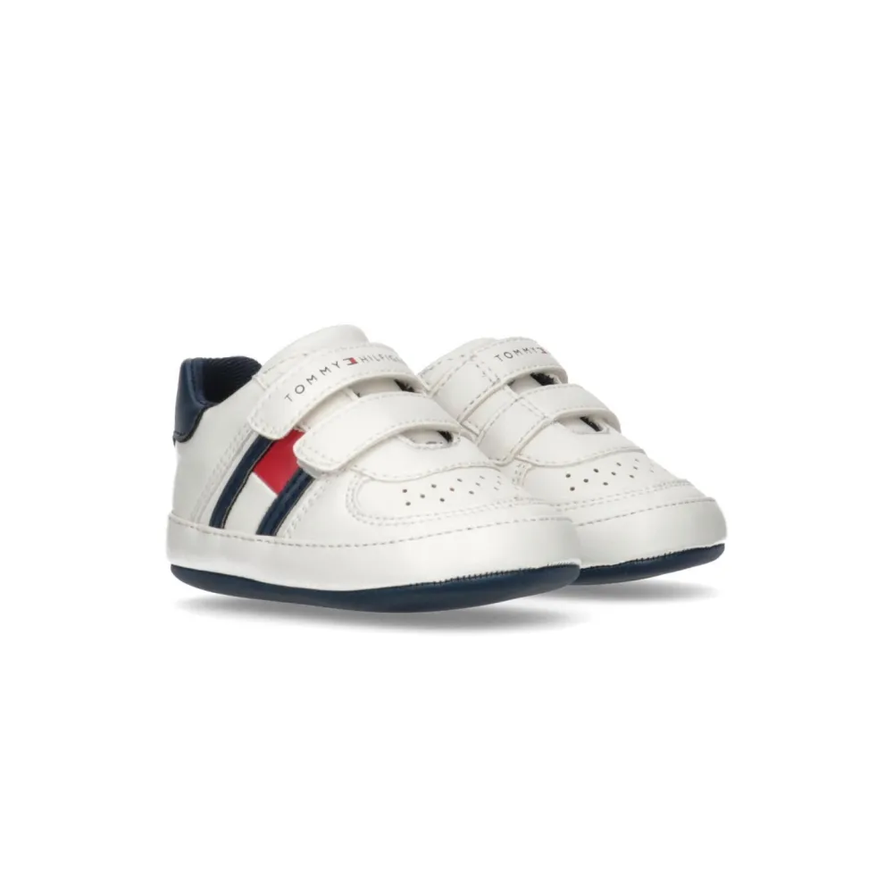 Tommy Hilfiger Krabbelschuh T0B4-33090-1433A473 / weiss