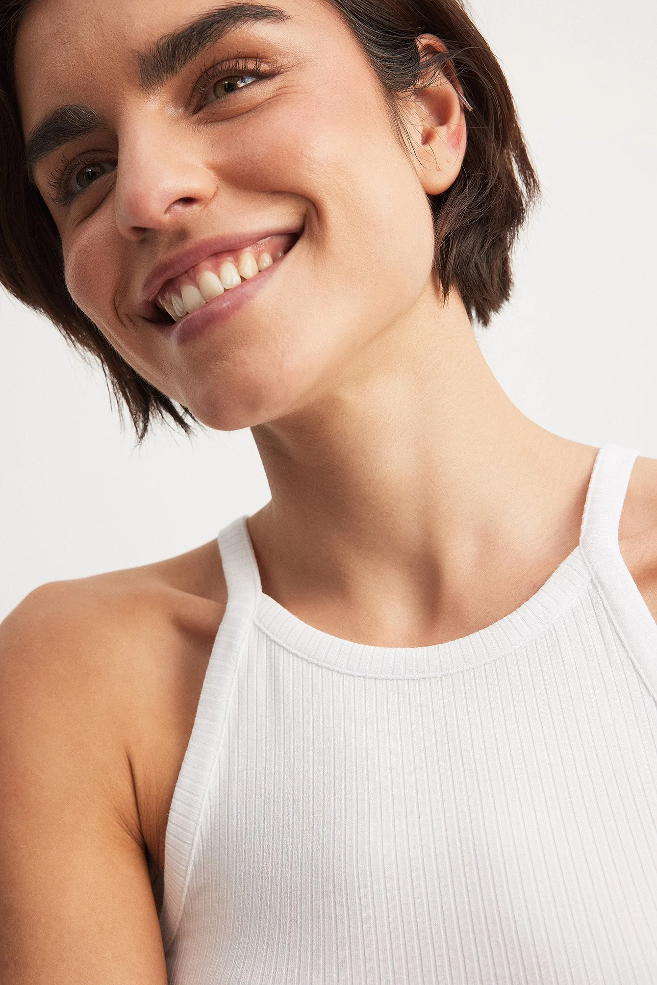 Hochgeschnittenes Crop-Singlet