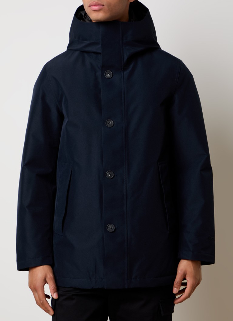 Prošívaná parka Woolrich GTX s péřovou výplní a bočními kapsami