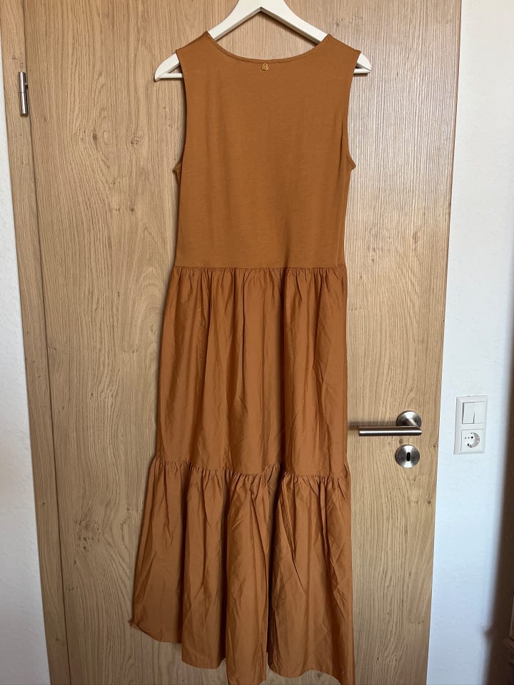 Rich & Royal Kleid in Camel günstig kaufen M