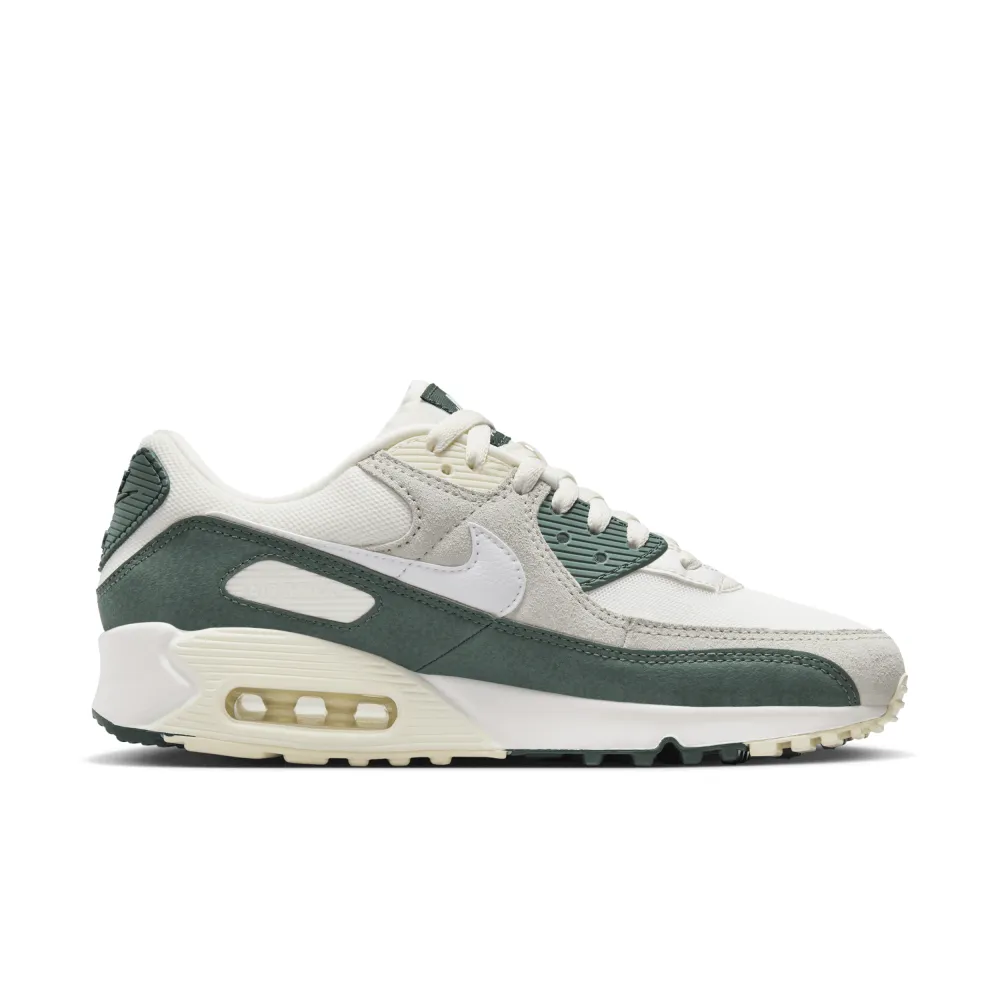 Nike Air Max 90 FZ5163-133 / weiss