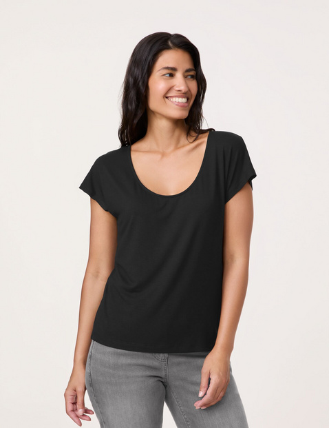 Figurumspielendes T-Shirt mit rundem Ausschnitt