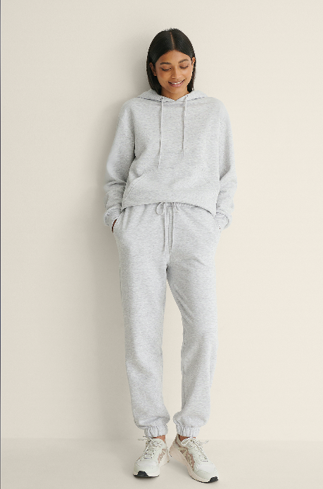 Übergroßer gebürsteter Kapuzenpullover