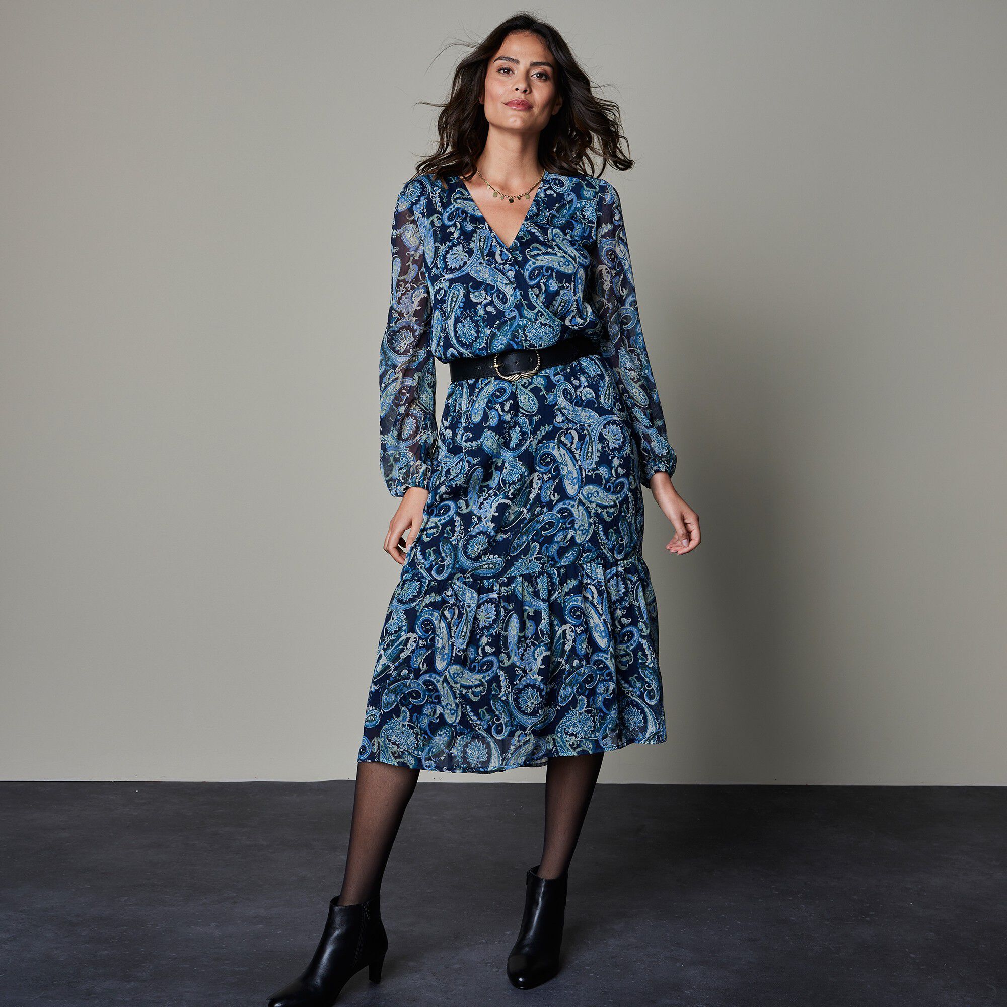 Robe mi-longue en voile imprimé cachemire