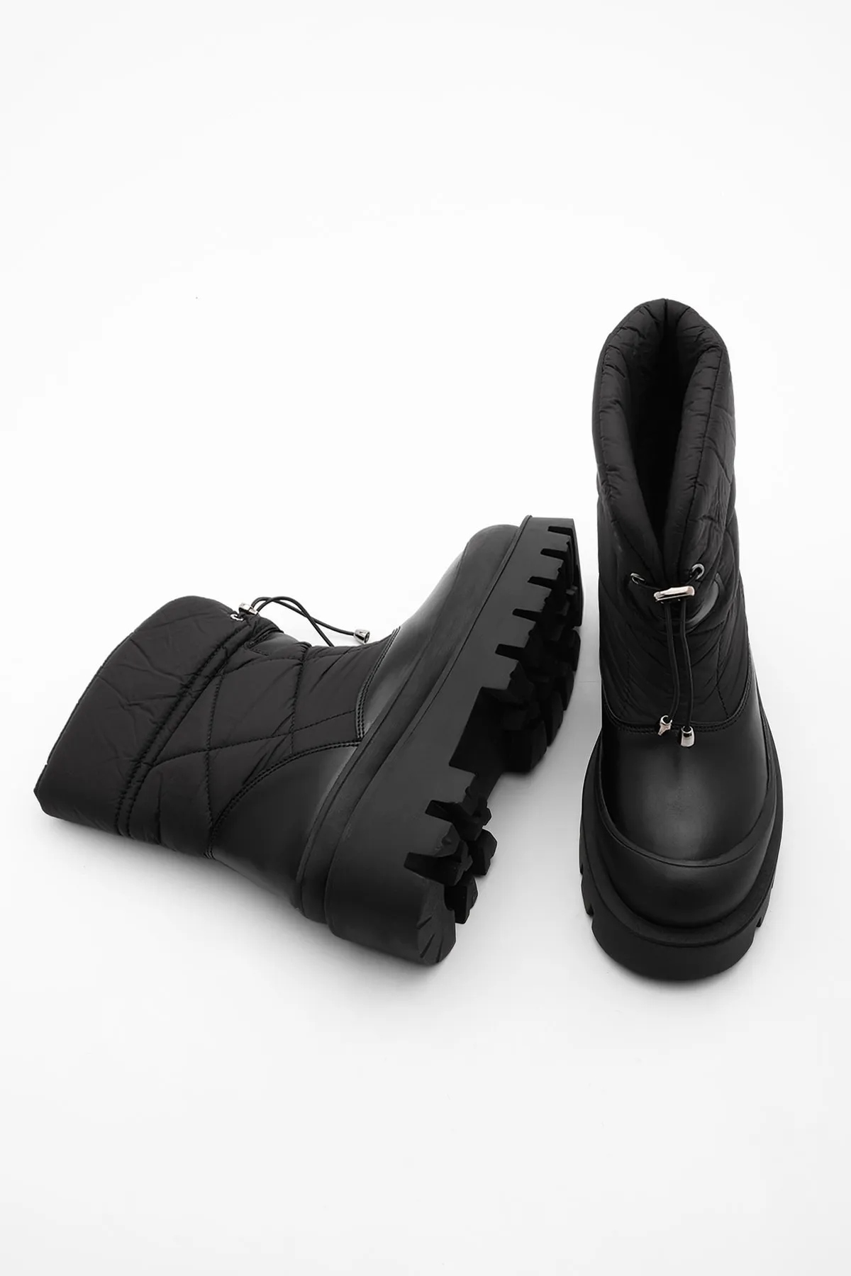 Marjin  Damen-Schneestiefel mit dicker, gezackter Sohle, Forlen schwarz