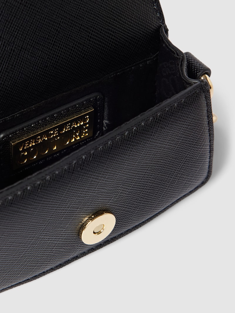 Clutch mit Label-Details in schwarz
