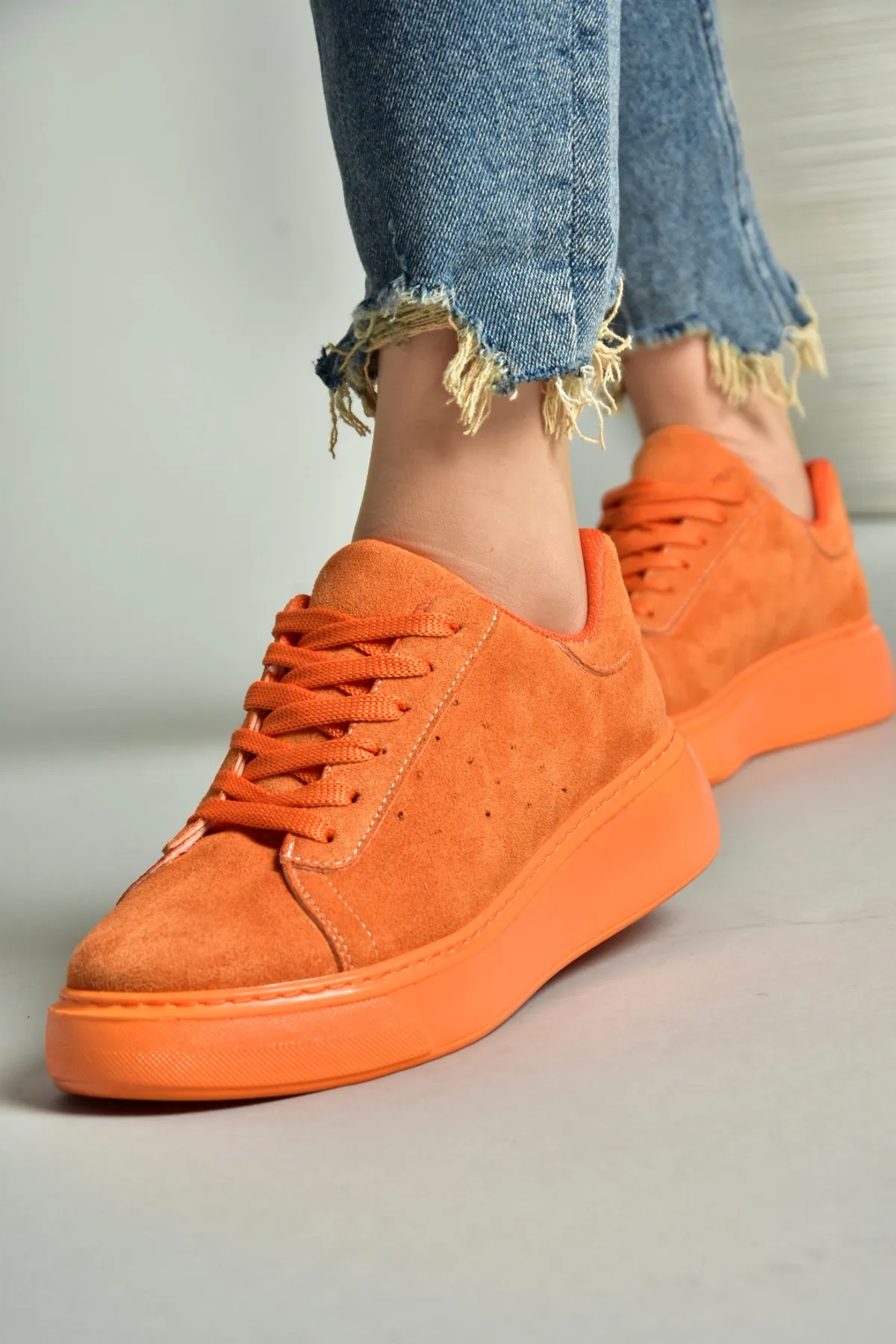Fox Shoes  Orangefarbene Wildleder-Sportschuhe für Damen