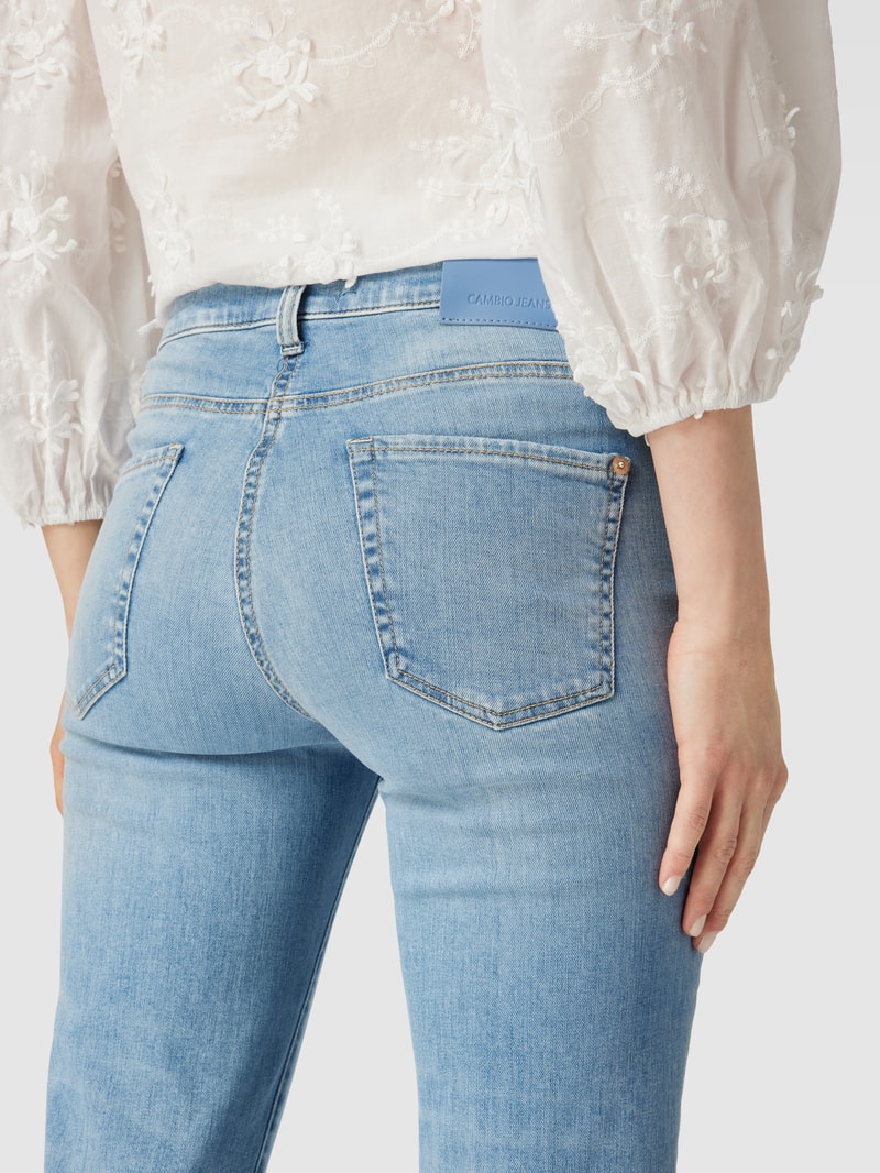 Jeans in verkürzter Passform Modell 'PARIS' in hellblau