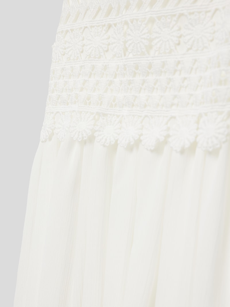 Kleid mit Spitzenbesatz in ecru