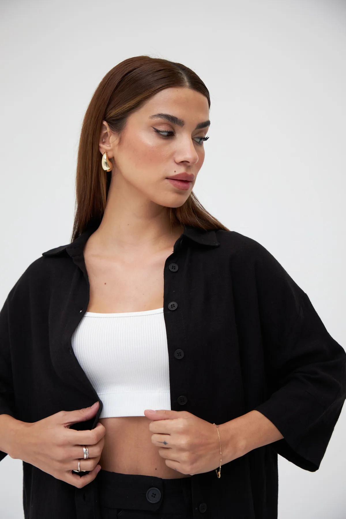Laluvia  Schwarzes Hemd-Hosen-Doppelset aus Leinen