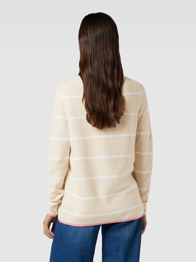 Strickpullover mit Streifenmuster in stein