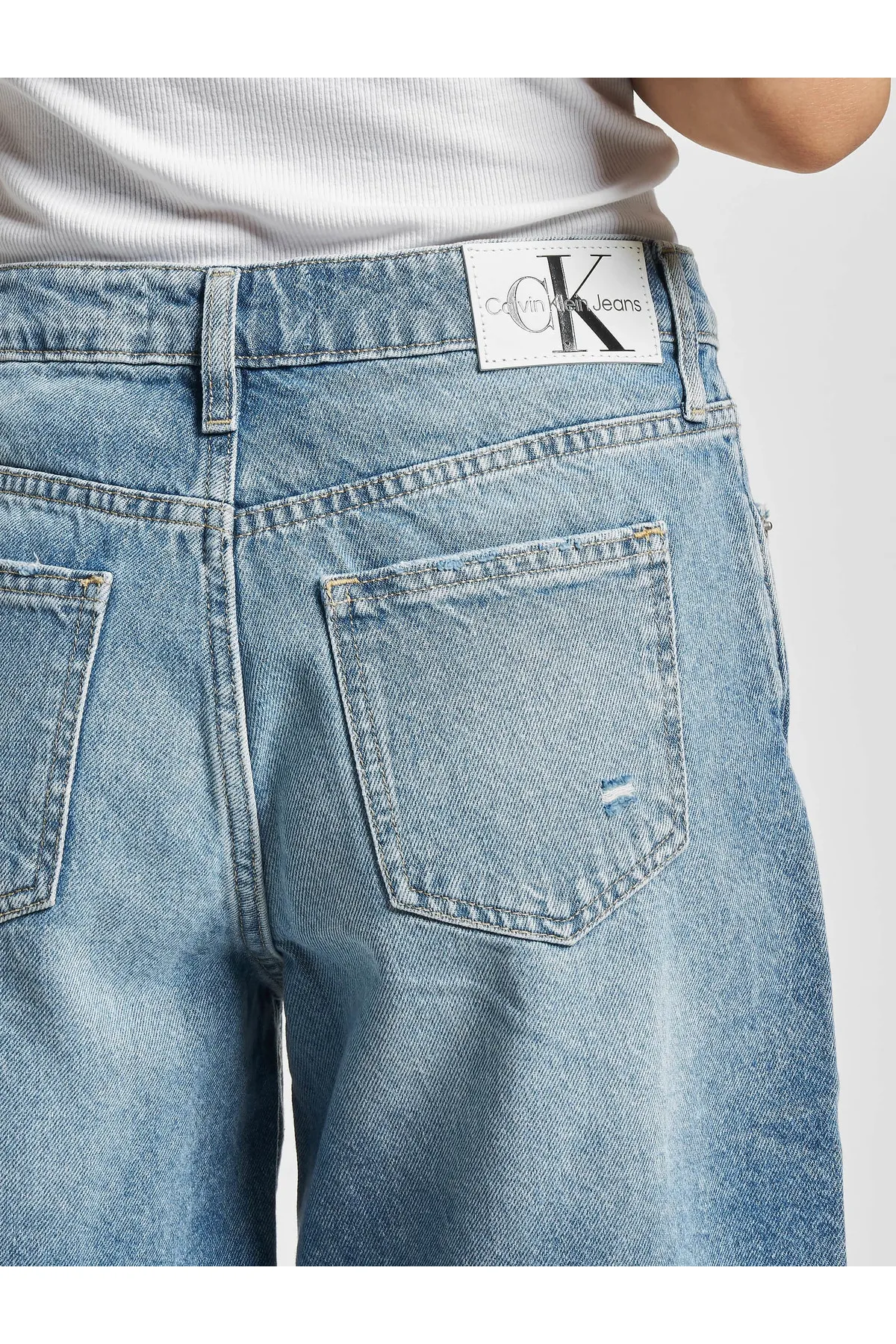 Calvin Klein  Damen Calvin Klein Jeans 90S Straight Shorts