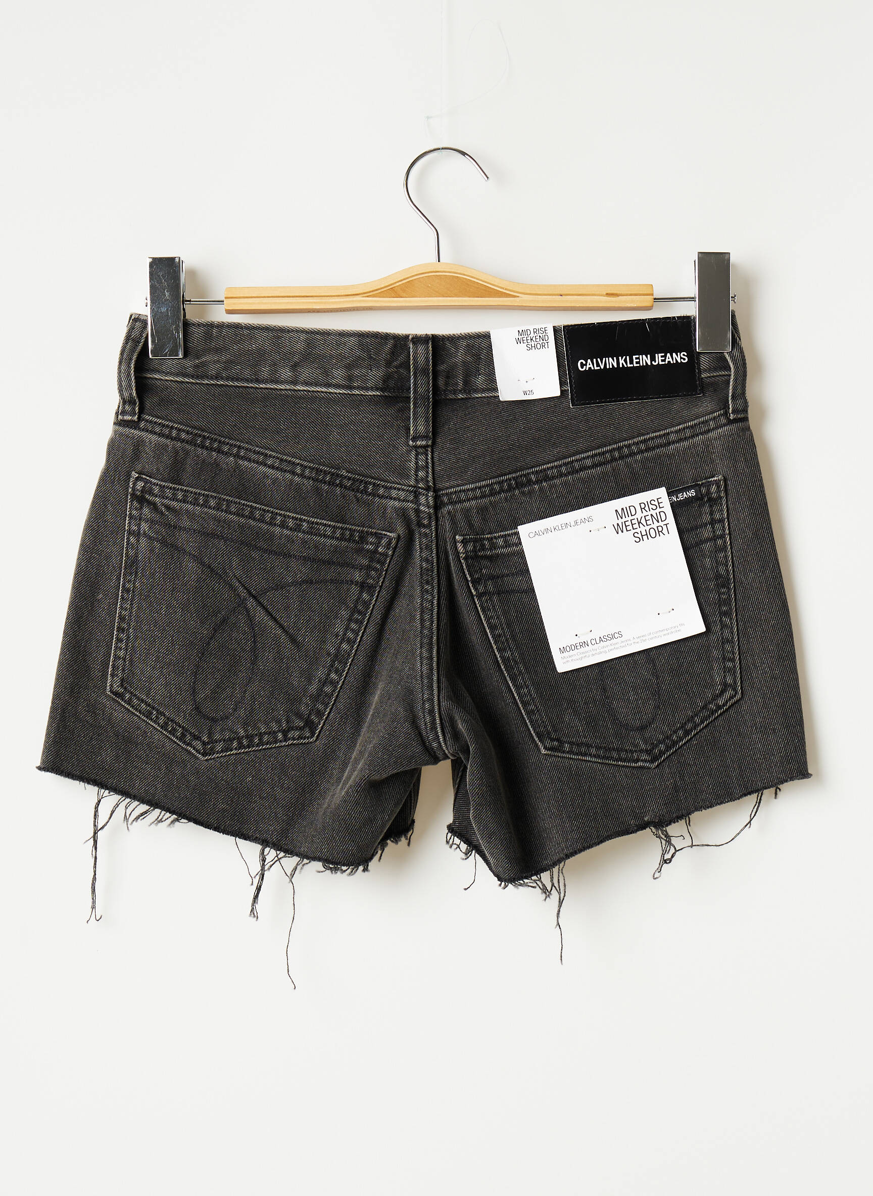 Calvin Klein Shorts 1 Femme couleur gris