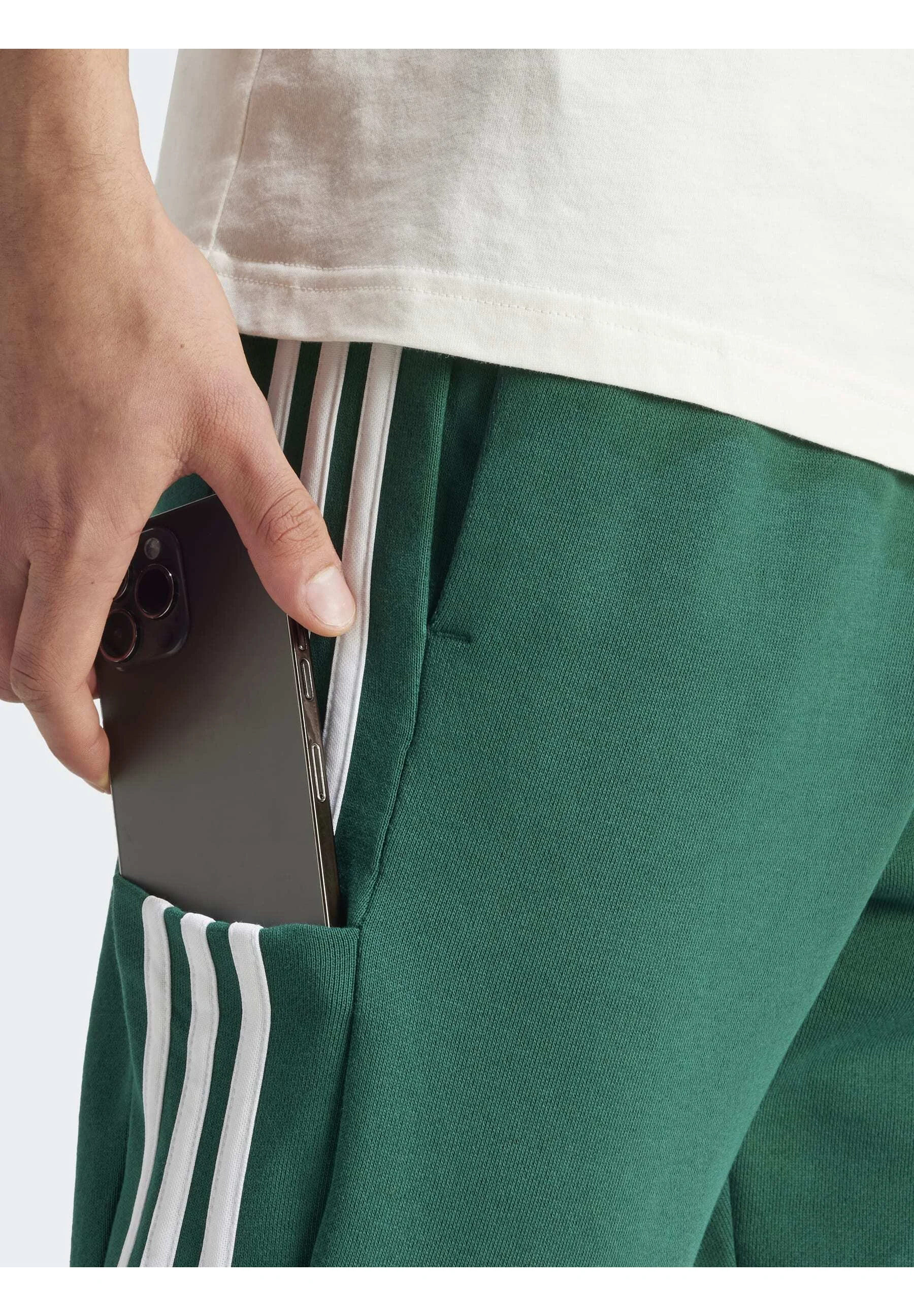 adidas Sportswear ESSENTIALS TAPERED CUFFED 3-STRIPES - Pantalón deportivo