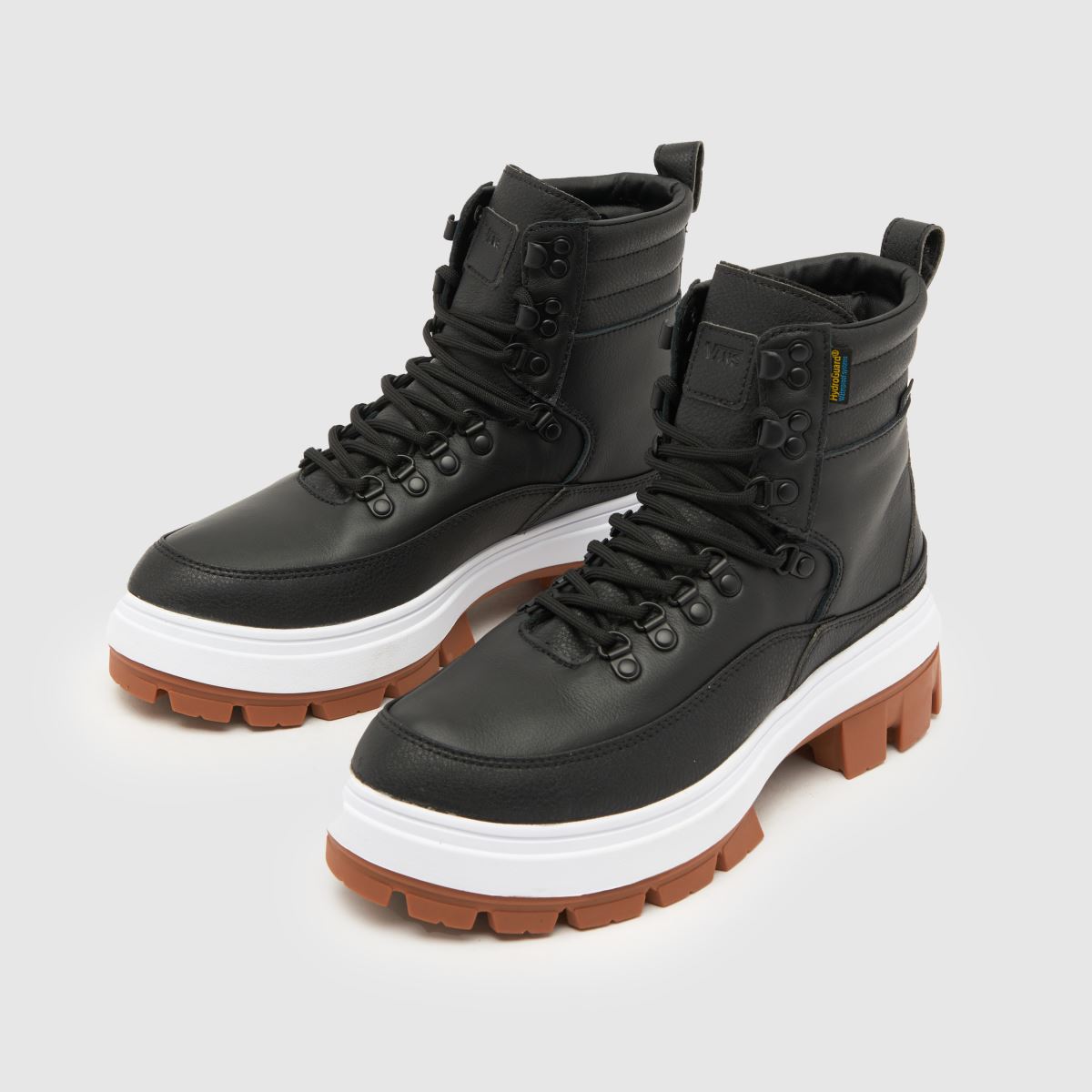 Vans Colfax Altitude MTE-2 cipők fekete-fehér színben